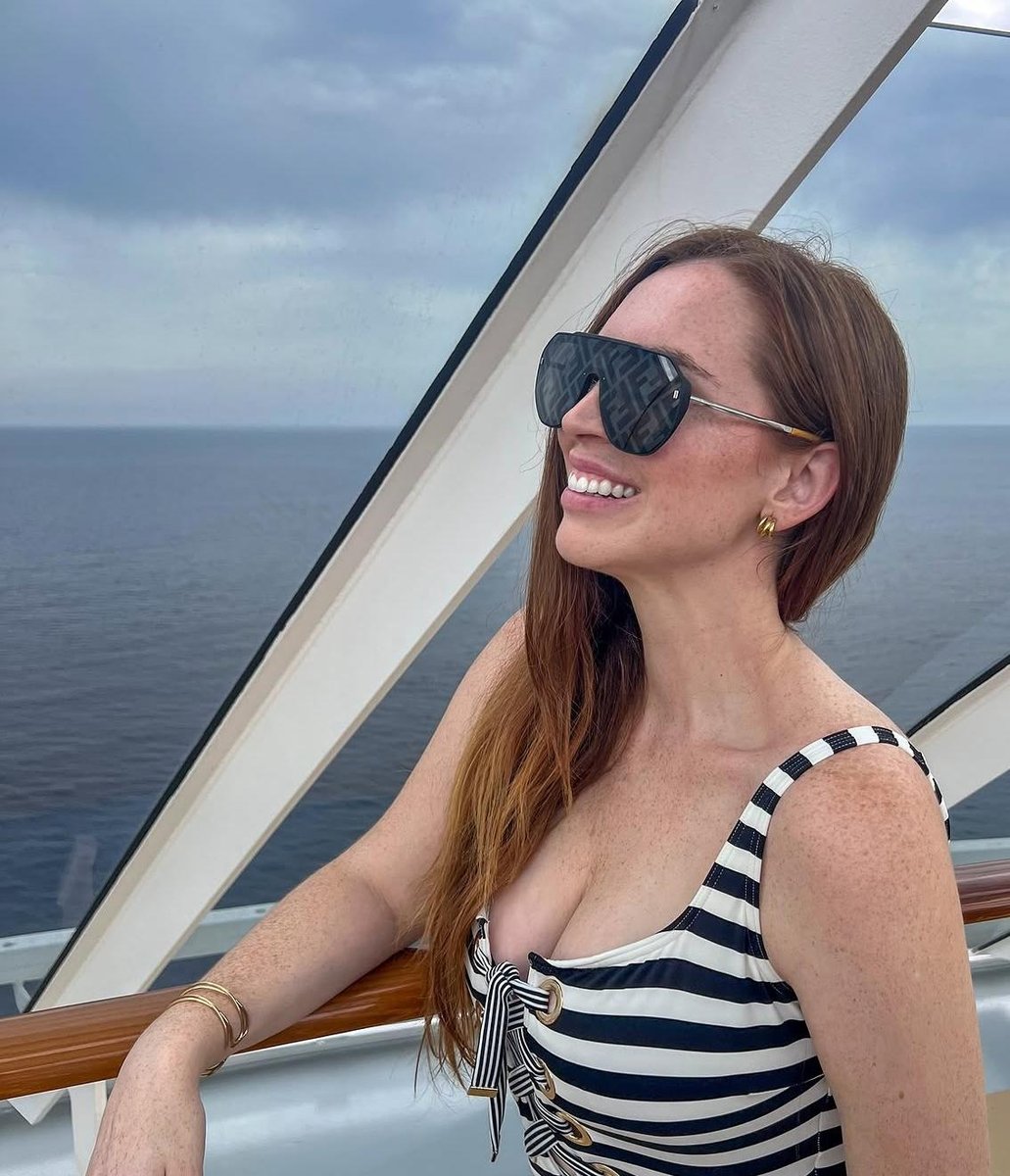 En barco